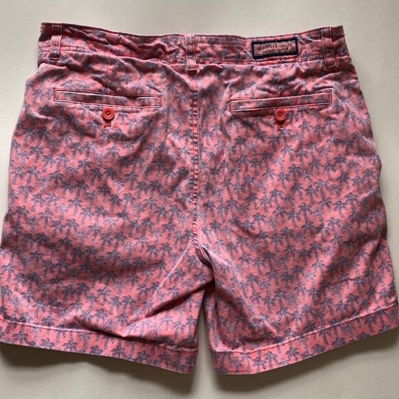 Vineyard Vines flat front coral shorts with blue palm trees sz 31 - Picture 3 of 8